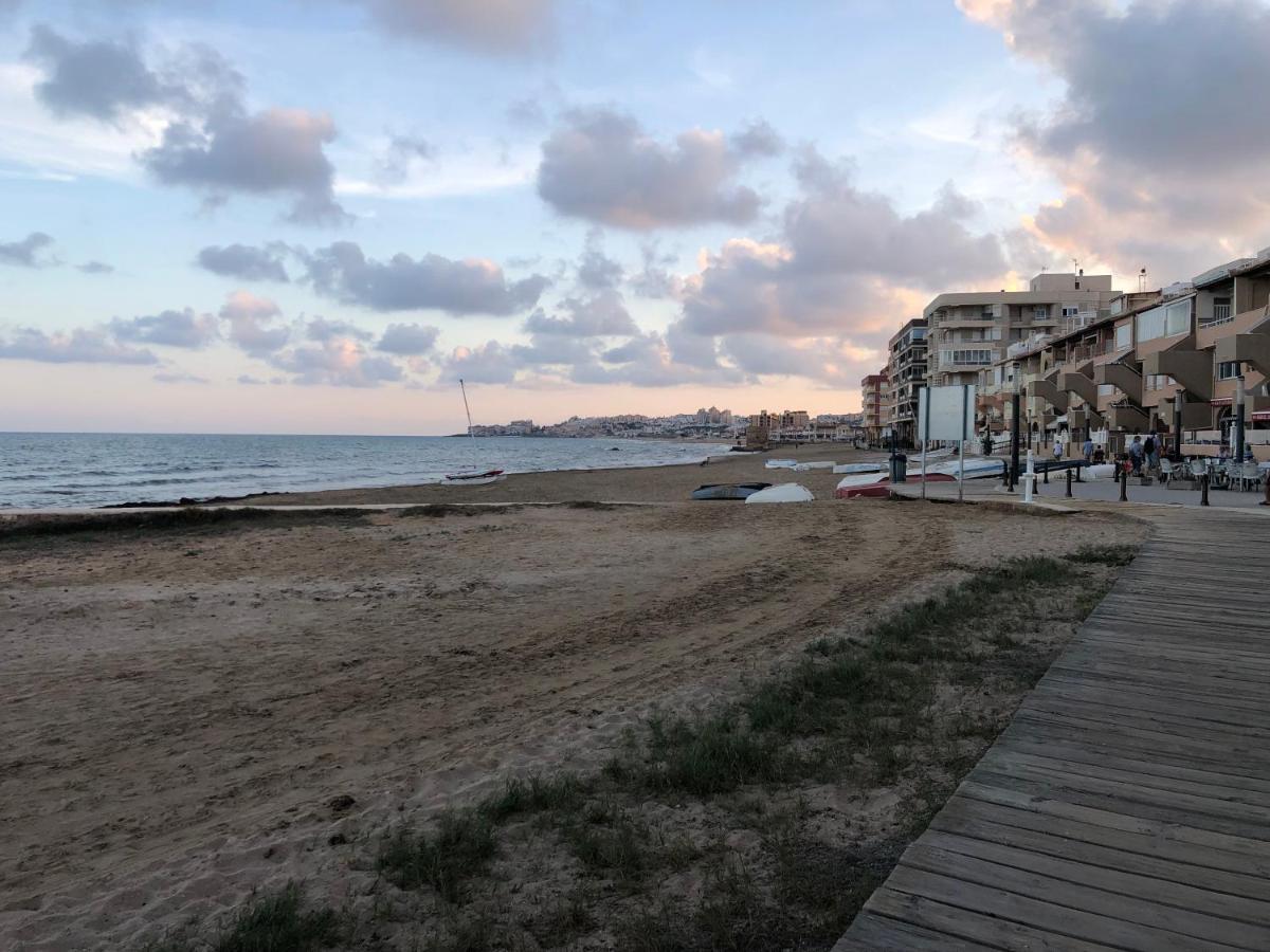 Amplio Apartamento Playa 라 마타 외부 사진